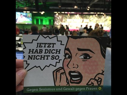 Heute ist nicht nur Parteitag der Grünen, sondern auch Internationaler Tag zur Beseitigung von Gewalt an Frauen. 