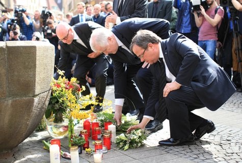 Seehofer und Laschet am Tatort in Münster