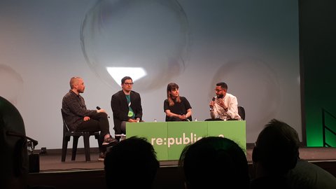 Diskussionsrunde zum Skandal um Cambridge Analytica.