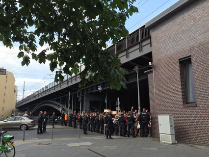 Demonstranten an der Friedrichstraße