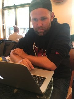 Martin korrigiert den Text