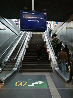 Anzeigetafel am Hauptbahnhof.