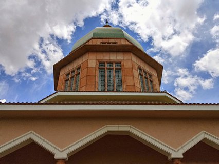 Symmetrischer Bahai-Tempel.