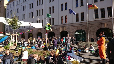 Der Zugang zum Ministerium soll frei bleiben.