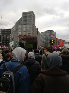 Demonstranten am Potsdamer Platz.