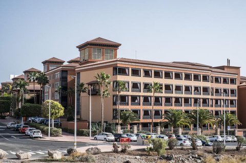 Das Hotel H10 Costa Adeje Palace auf Teneriffa.