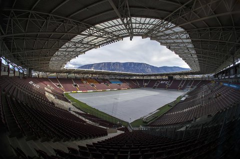 Ein leeres Stadion in Genf.