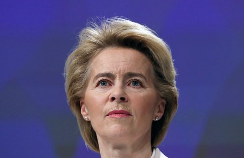 EU-Kommissionspräsidentin Ursula von der Leyen am Montag bei einer Pressekonferenz zur Bilanz ihrer ersten 100 Tage im Amt
