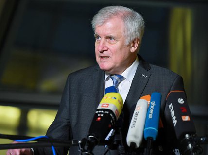 Seehofer verordnet sich Quarantäne 