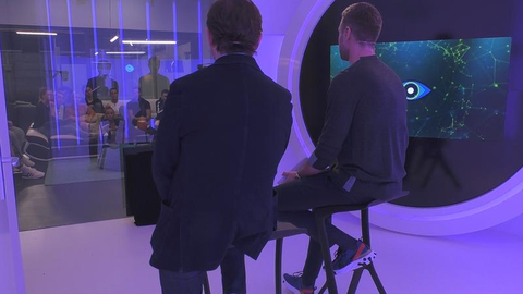 Moderator Jochen Schropp (r.) und Dr. Andreas Kaniewski 