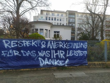 Plakat am Krankenhaus Bethel