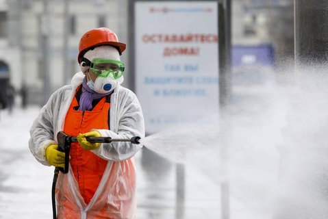 Desinfektion einer Straße in Moskau