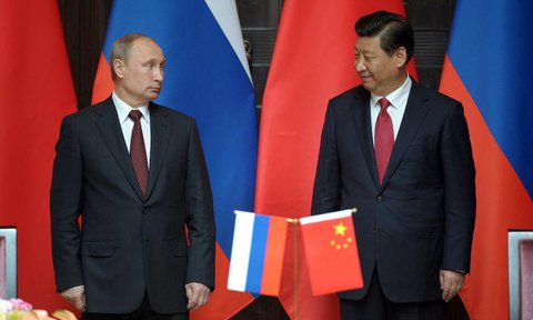 Putin und Xi Jinping in Shangai.