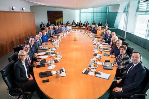 Eine Spende von Ministergehältern ist nicht geplant.