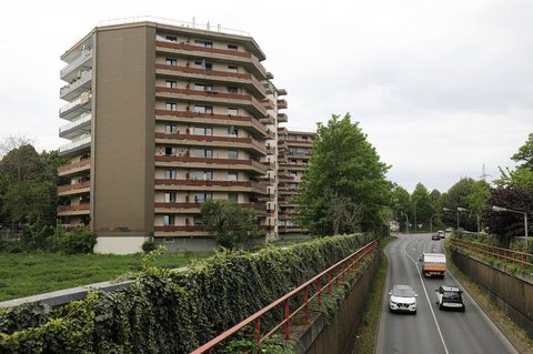 Der Hochhauskomplex wurde abgeriegelt.