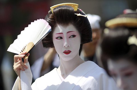 Eine Geisha in Tokio