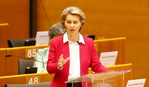 Ursula von der Leyen spricht im EU-Parlament