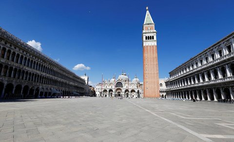 Seit der Coronakrise leer wie nie: der Markusplatz in Venedig.