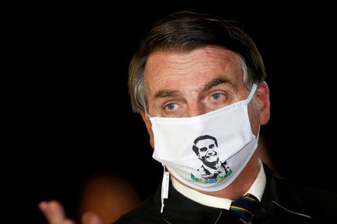 Jair Bolsonaro doch mal mit Maske