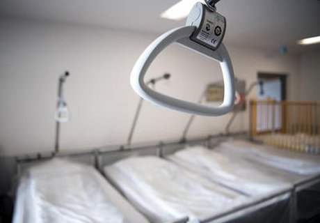 Krankenhausbetten in der Notaufnahme des Klinikums Frankfurt Höchst