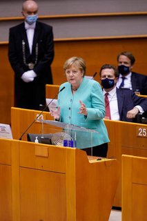 Merkel bei ihrer Rede im Europäischen Parlament.
