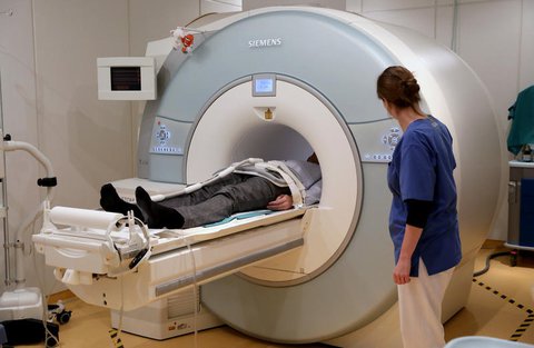MRT-Untersuchung eines Patienten