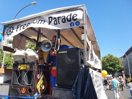 Coronsleugnerdemo auf der Torstraße