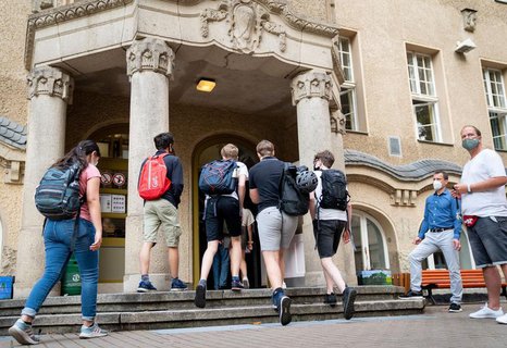 Schulstart am Rheingau-Gymnasium in Berlin