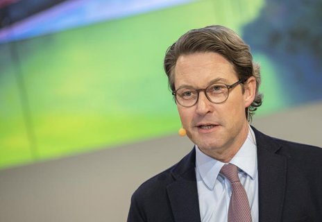 Will einheitliche Bußgeldregelungen für Maskenverweigerer: Minister Andreas Scheuer (CSU).