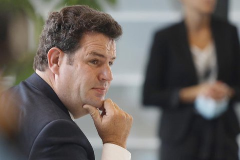 Bundesarbeitsminister Hubertus Heil (SPD) zeigt sich offen für den Vorschlag der IG Metall zur Einführung einer Vier-Tage-Woche. 