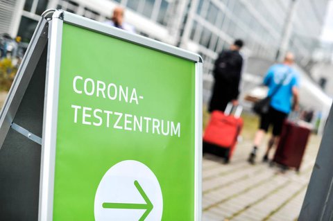 Corona-Teststelle am Flughafen Stuttgart