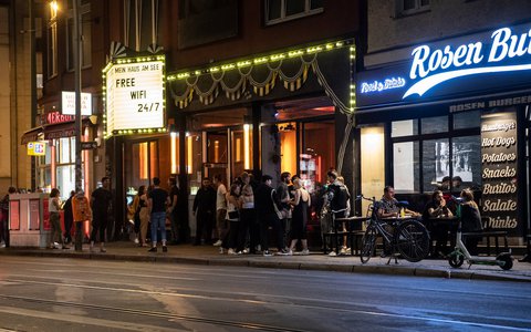 Corona-Partys in Mitte