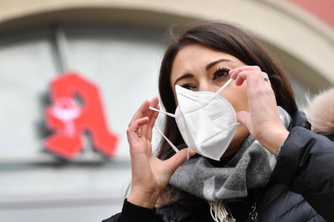 FFP2-Masken könnten in Apotheken demnächst mehr kosten.