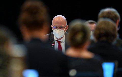 Lehnt Rücktritt ab: Halles Oberbürgermeister Bernd Wiegand.