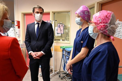  Gesundheitsminister Olivier Véran kündigte am Mittwoch bei einem Besuch in Dünkirchen erweiterte Ausgangsbeschränkungen ab diesem Wochenende an.