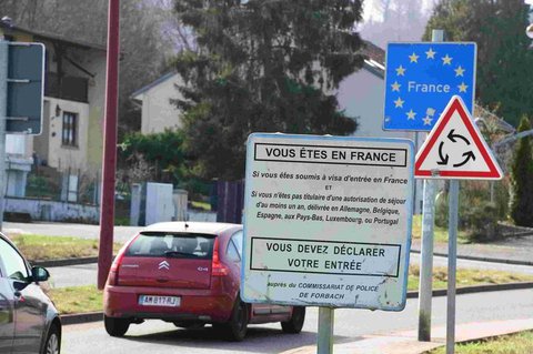 Für Berufspendler zwischen Deutschland und Frankreich sollen wöchentliche PCR-Tests eingeführt werden.