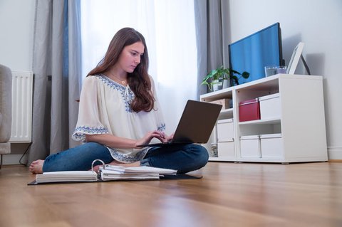 Technik ist für das digitale Studium unerlässlich.
