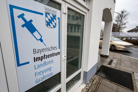Bayern will ab 1. April nicht mehr nur in Impfzentren impfen.