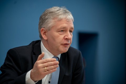 Gernot Marx, Präsident Deutsche 
Interdisziplinäre Vereinigung für Intensiv- und Notfallmedizin (DIVI).