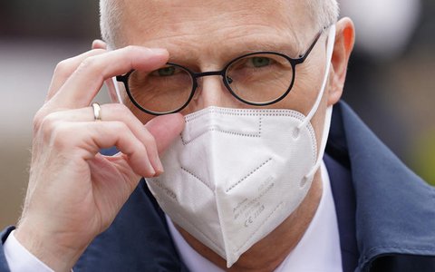 Hamburgs Oberbürgermeister Peter Tschentscher findet die Corona-Regeln zu lasch.