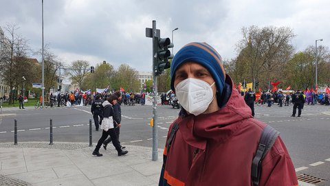 Marco Czerny vor der Demo in Mitte
