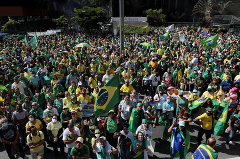 Tausende Bolsonaro-Anhänger versammelten sich in Brasiliens Städten.