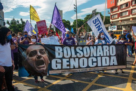Wie hier in Rio de Janeiro gingen die Menschen in mindestens 16 Städten auf die Straße.