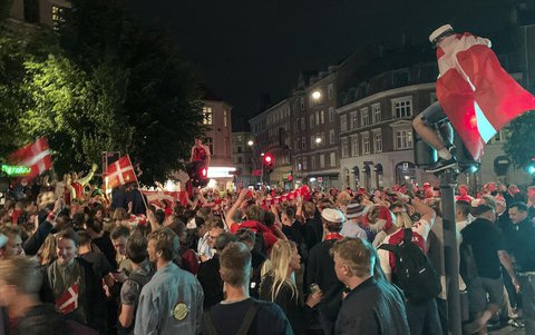 Dänische Fans feiern in Kopenhagen.