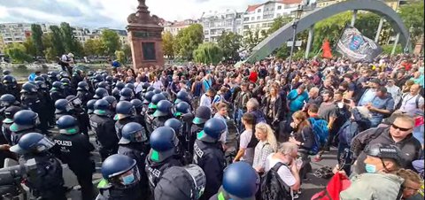 Auf der Lessingbrücke
