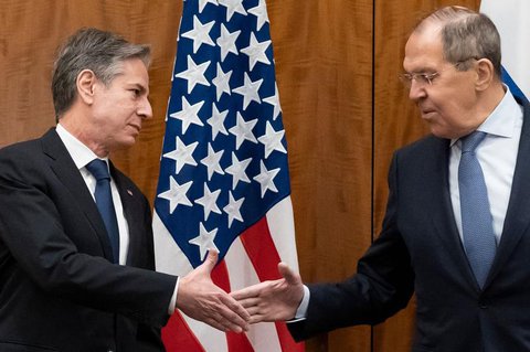 Russlands Außenminister Lawrow mit seinem US-Amtskollegen Blinken am 21. Januar 2022