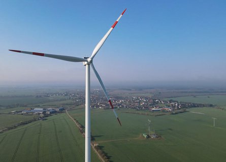 Eine Windenergieanlage im Windpark «Odervorland» im Landkreis Oder-Spree. 