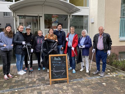 Bunter Tag im Bürgertreff mit Wurm-Workshop, Clean-Up und Pizza. 