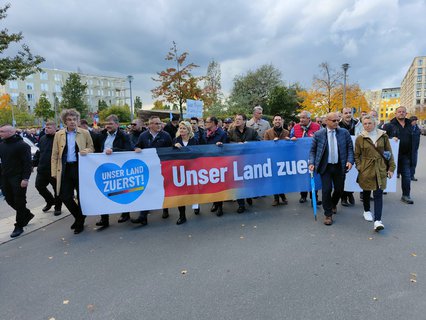 Fronttransparent der AfD-Demo 