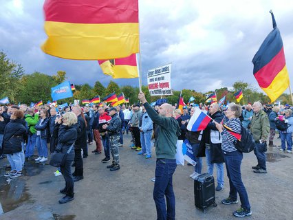 Vor dem Reichstagsgebäude 